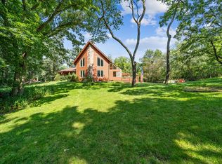 552 Omaha Rd, Hudson, WI 54016