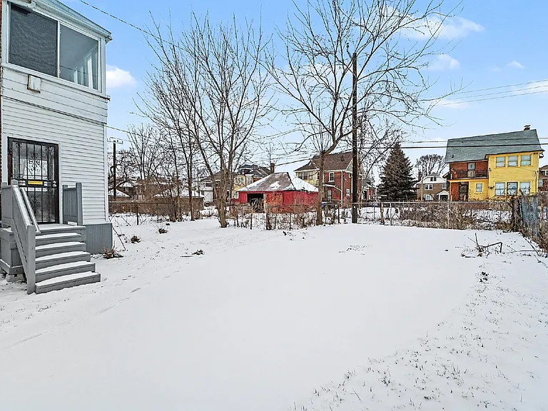 4584 Vancouver St — Photo 16