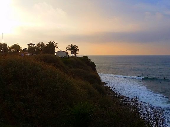 Malaga Cove  7 miles away