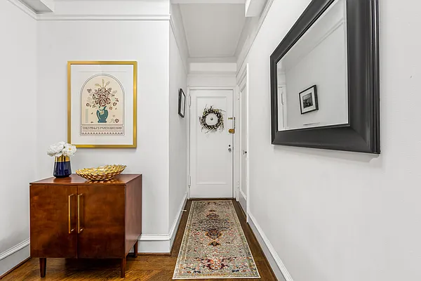 Sold by Compass | media 7