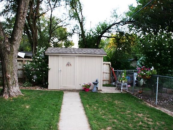 5th image of 839 S Charron Dr