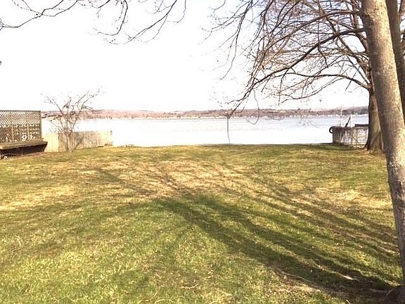 3rd image of 154 Lakeside Blvd
