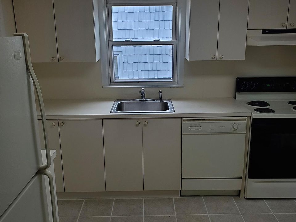 1st image of 16-00 215th St #1A