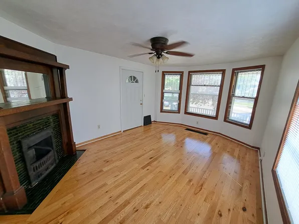 426 Pearl St APT 1, Kalamazoo, MI 49007