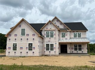 31 Markham Pl #8, Madison, CT 06443