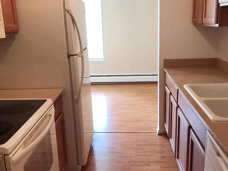 33234 Kingslane Ct #9 — Photo 7