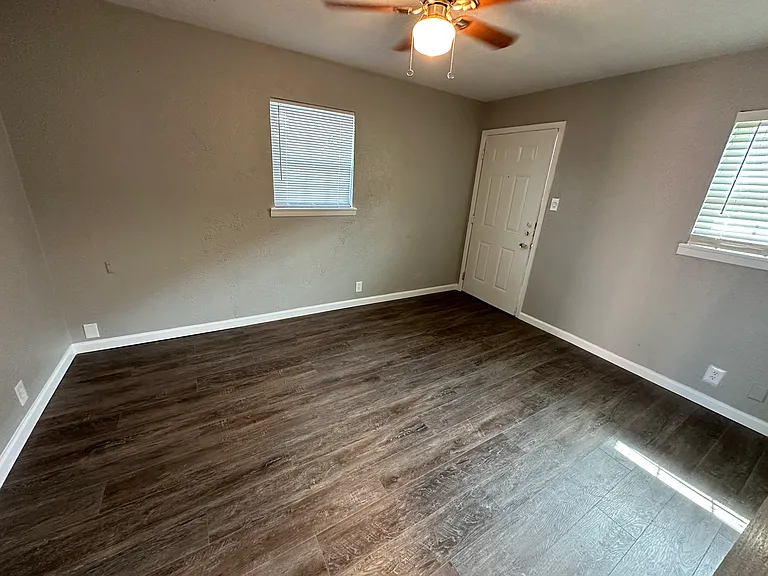 907 S Mesquite St #B — Photo 4