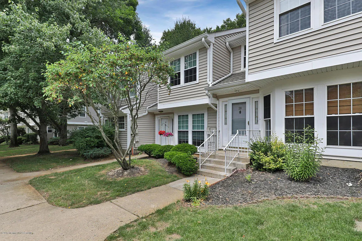 28 Duncan Way photo 1