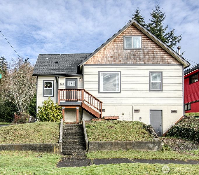 3rd image of 402 Burleigh