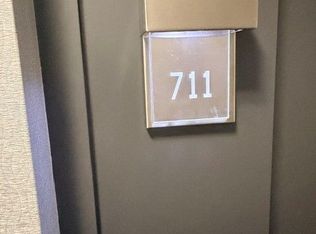 223 Webb Dr #711, Mississauga, ON L5B 0E8