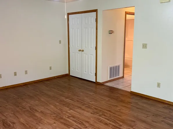 2310 S Illinois Ave #A-8, Carbondale, IL 62903