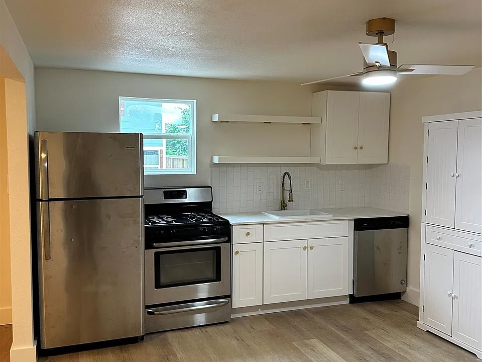 408 Randall St #9