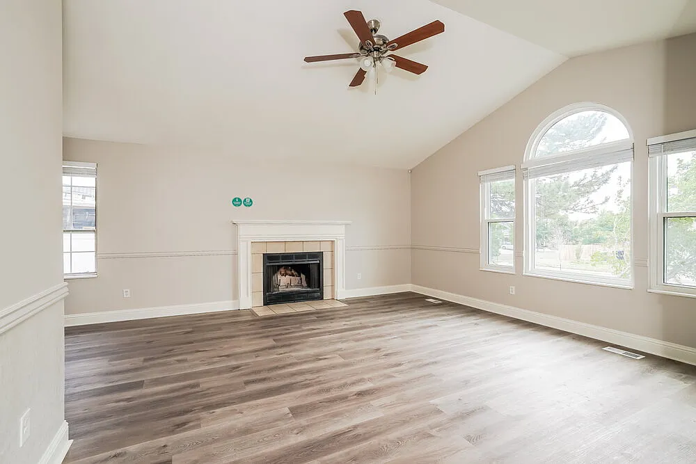 5 bed, 3.0 bath, 2516 sqft, $3,130 — Photo 4