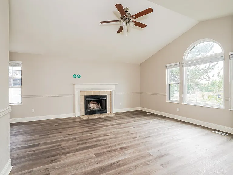 11959 Aspen Ridge Rd — Photo 4