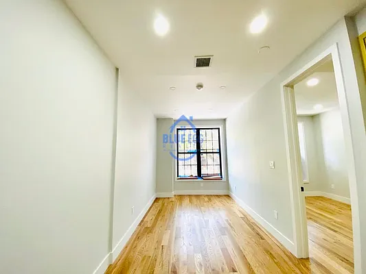 Rented by Blue Egg Realty Corp | media 31