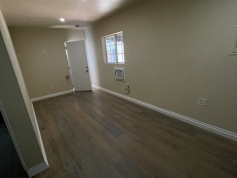 13320 Herron St — Photo 3