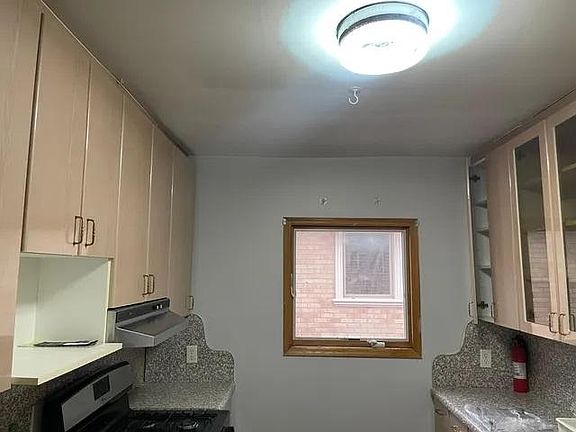 4th image of 71-63 166th St Floor 2