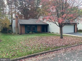 119 Victoria Pl, Sterling, VA 20164