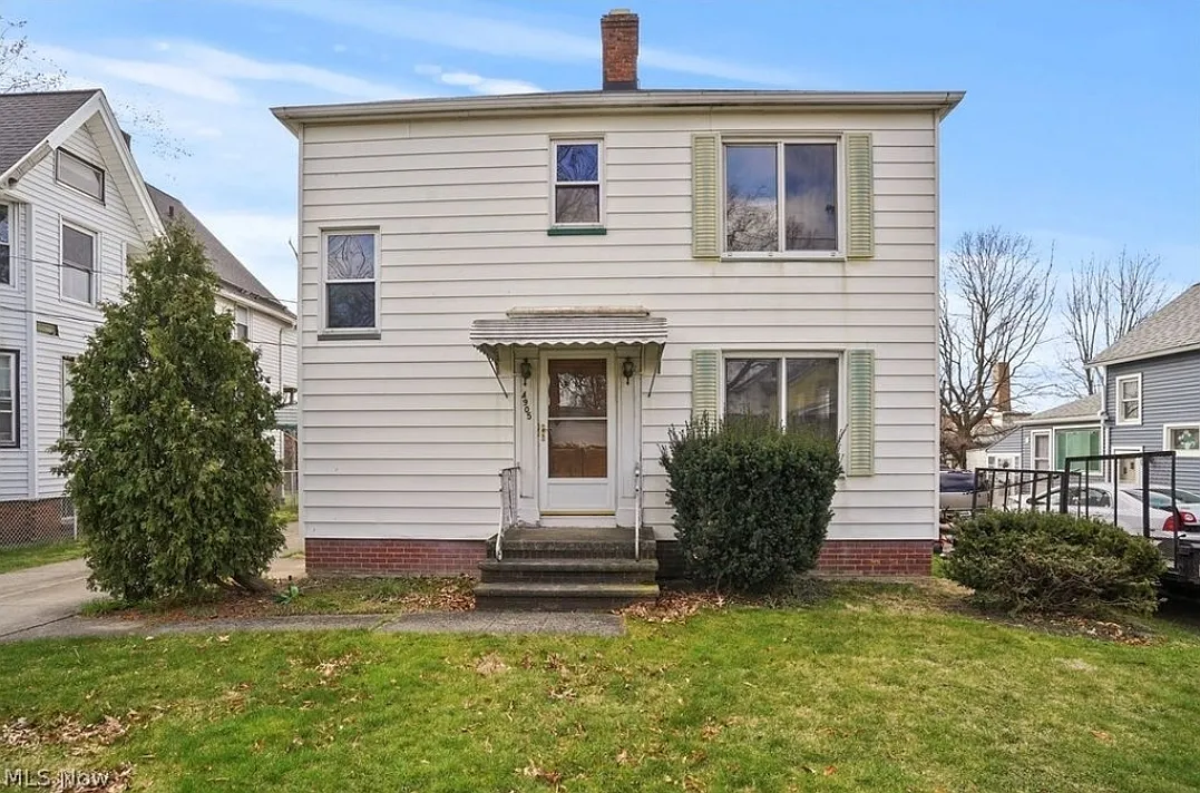 2 bed, 988 sqft, $1,100 — Photo 1