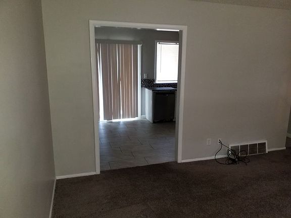 3rd image of 8000 E 93rd St