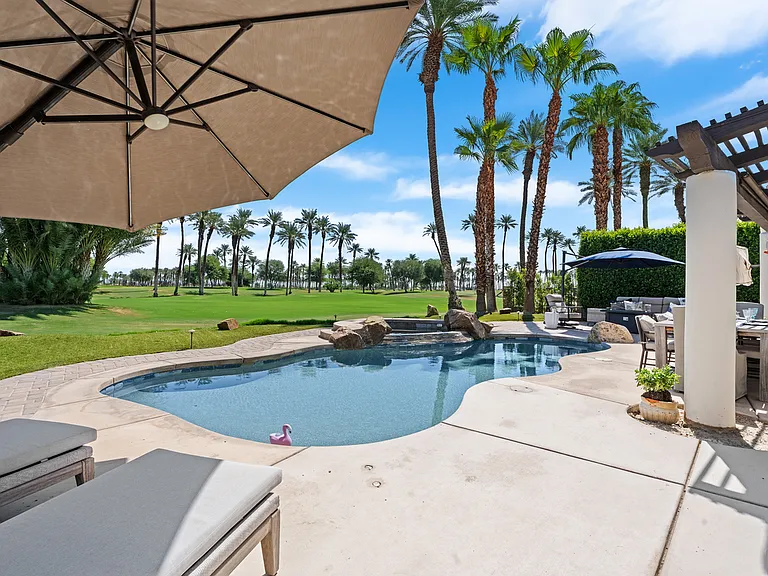 56378 Palms Dr — Photo 18