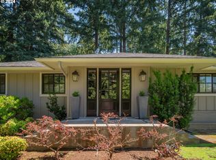 2222 Crest Dr, Lake Oswego, OR 97034