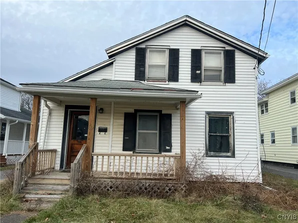 75 Van Anden St, Auburn, NY 13021