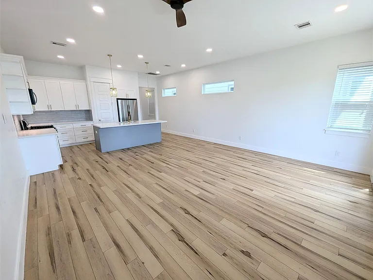 4913 Fisk St — Photo 11