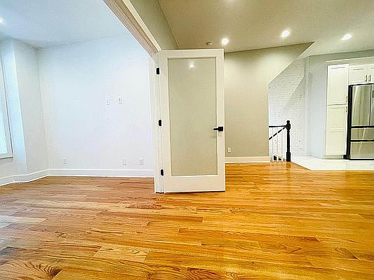 2nd image of 490 Chauncey St #1R