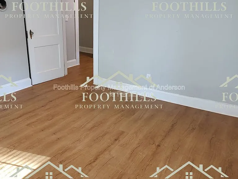 1905 Marett Rd — Photo 12