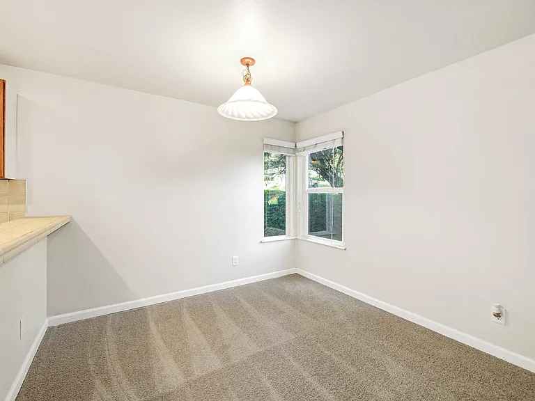 Starboard Apartments — Photo 36