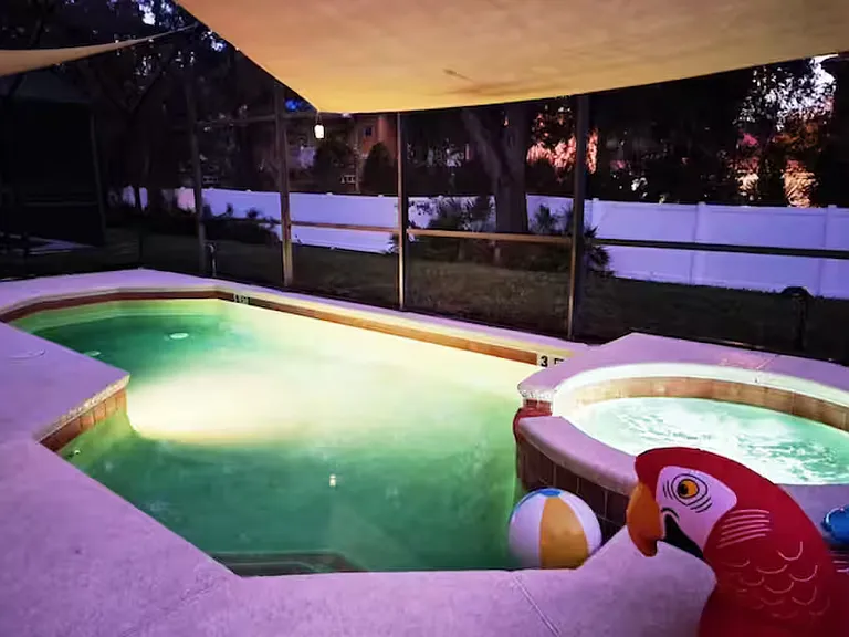 1095 Seasons Blvd — Photo 32