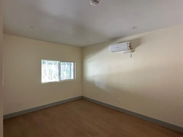 7227 Forbes Ave — Photo 12