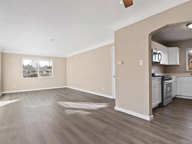 2301 Newport St — Photo 12