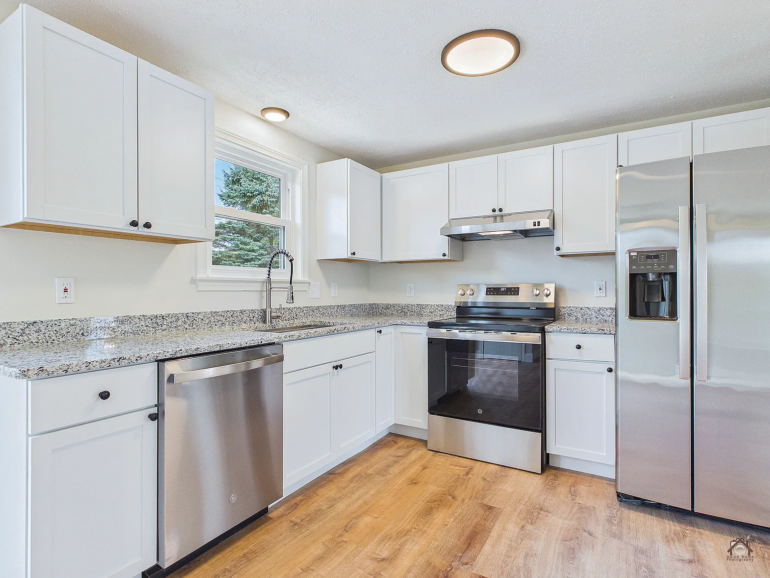 4 bed, 1872 sqft, $3,200 — Photo 3