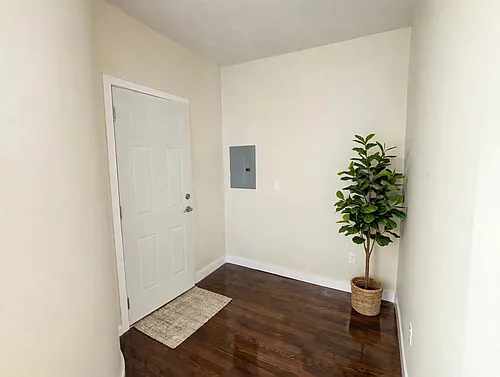 118 Locust St #3 Photo 1