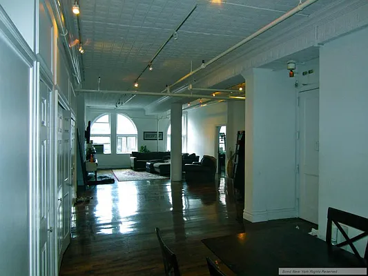 Rented by Bond New York | media 36