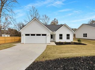 269 Ragan St, Campobello, SC 29322
