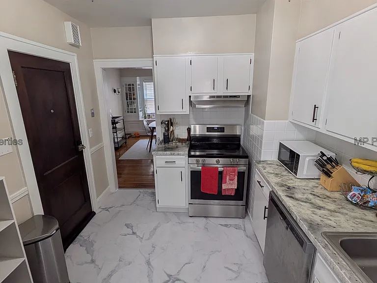 1302 Hathaway Ave #1 — Photo 11