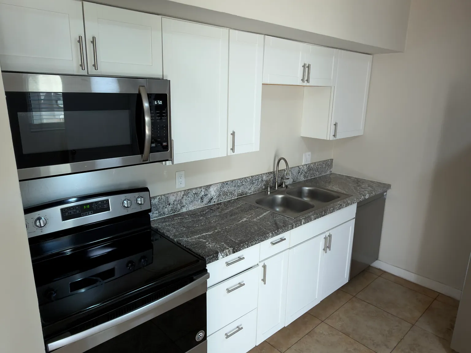 2 bed, 800 sqft, $1,150 — Photo 4