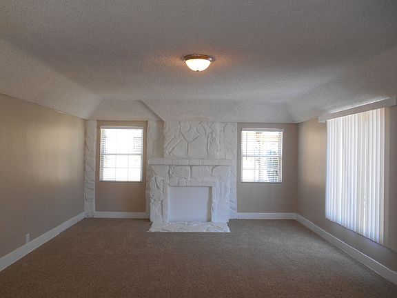 3rd image of 1318 W 70th St