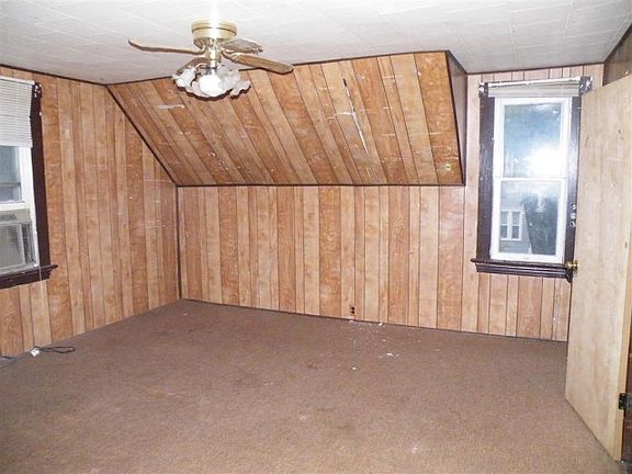 5th image of 821 12th St