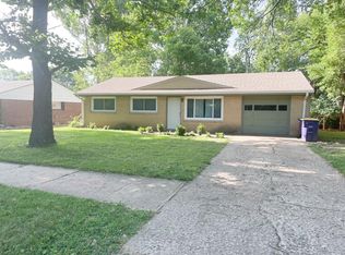 2525 Hobbs Dr, Manhattan, KS 66502