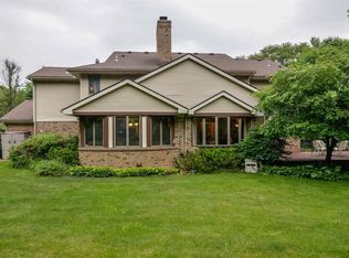 5026 Arbor Valley Dr, Ann Arbor, MI 48105