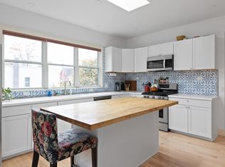 321 Manhattan Dr, Burlington, VT 05401