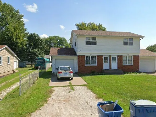 1121 12th St #1, Silvis, IL 61282