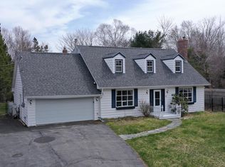 60 Five Island Rd, Hubley, NS B3Z1A6