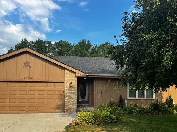1880 N 153rd Plz, Omaha, NE 68154
