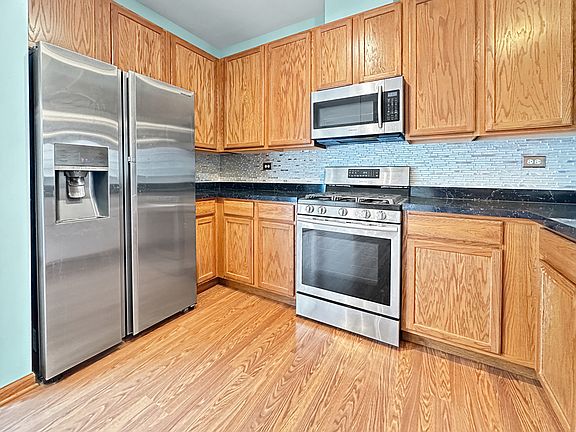 5th image of 298 New Haven Dr