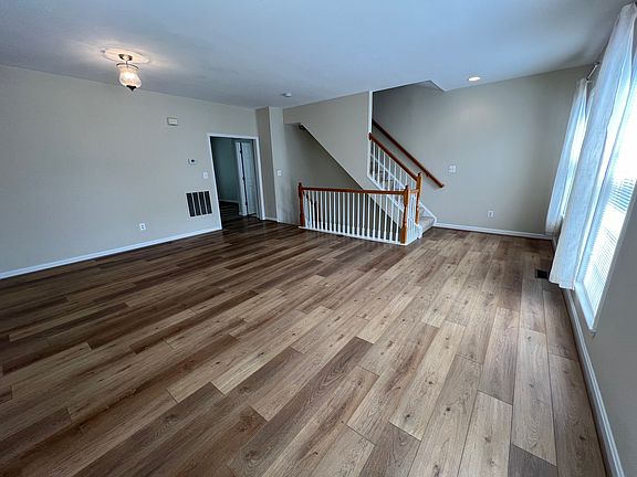 3rd image of 46803 Keswick Sq